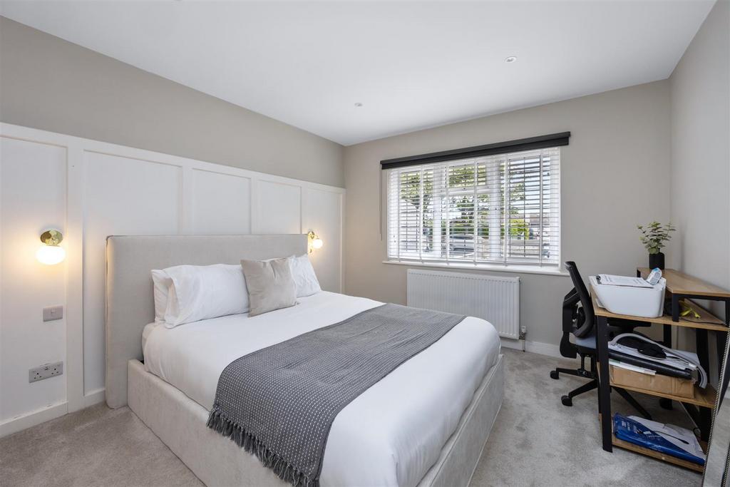 Aldsworth Avenue, 95-023.jpg