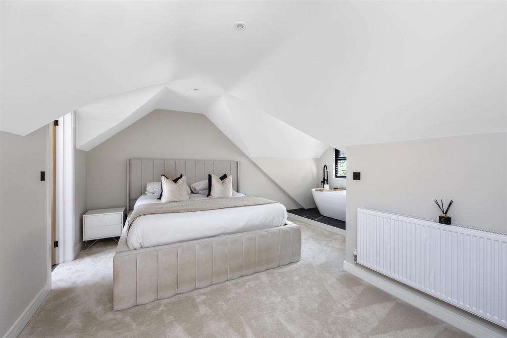 Aldsworth Avenue, 95-005.jpg