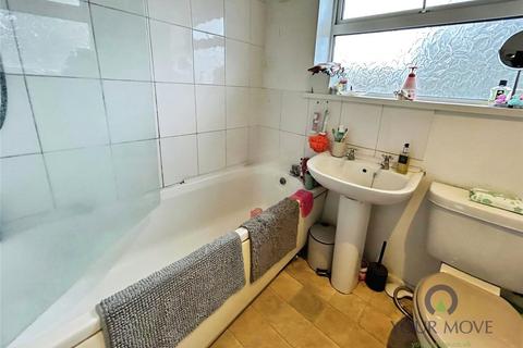 4 bedroom semi-detached house for sale, Carberry Way, Stoke-on-trent ST3