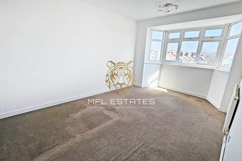 2 bedroom flat for sale, London Road, Thornton Heath CR7