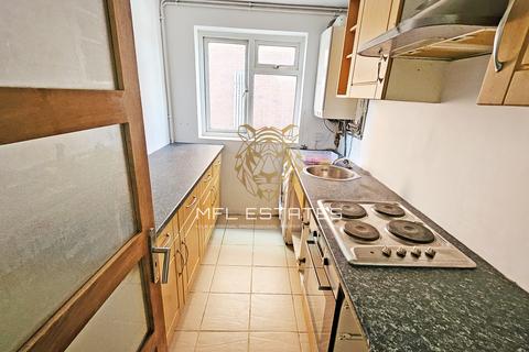 2 bedroom flat for sale, London Road, Thornton Heath CR7