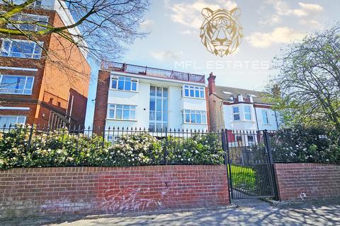 undefined, London Road, Thornton Heath CR7