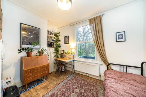 2 bedroom flat to rent, Drake Road, London SE4