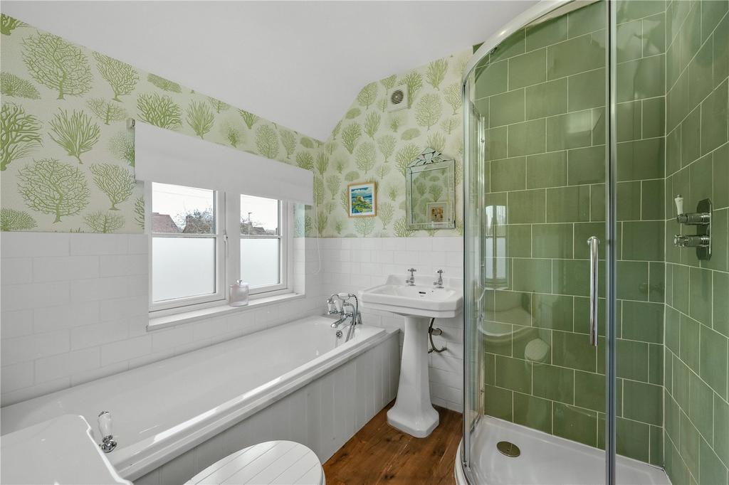 En Suite Bathroom