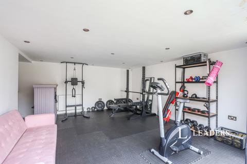 4 bedroom terraced house to rent, Surrey Road, BH12