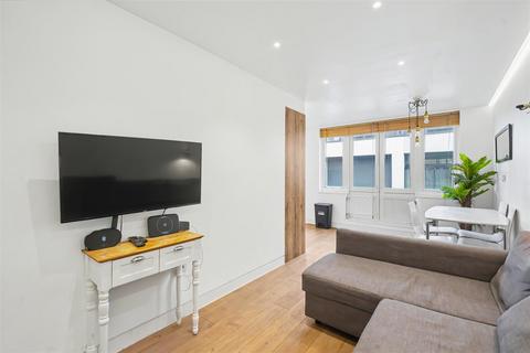 1 bedroom apartment to rent, Shirland Mews, Maida Vale, London, W9