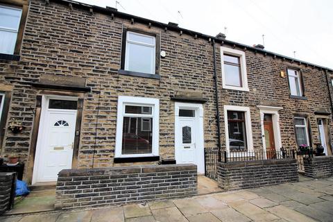 3 bedroom terraced house to rent, Cheltenham Place, Halifax
