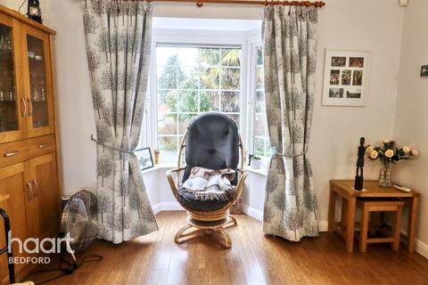 4 bedroom detached house for sale, Plough Close, Bedford