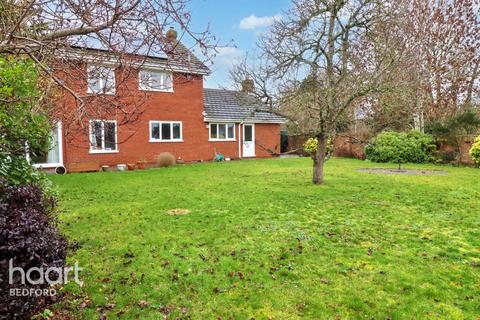 4 bedroom detached house for sale, Plough Close, Bedford
