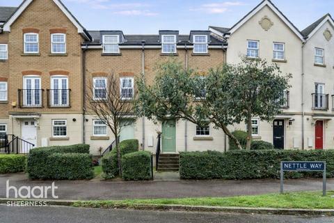 4 bedroom terraced house for sale, Nettle Way, Minster