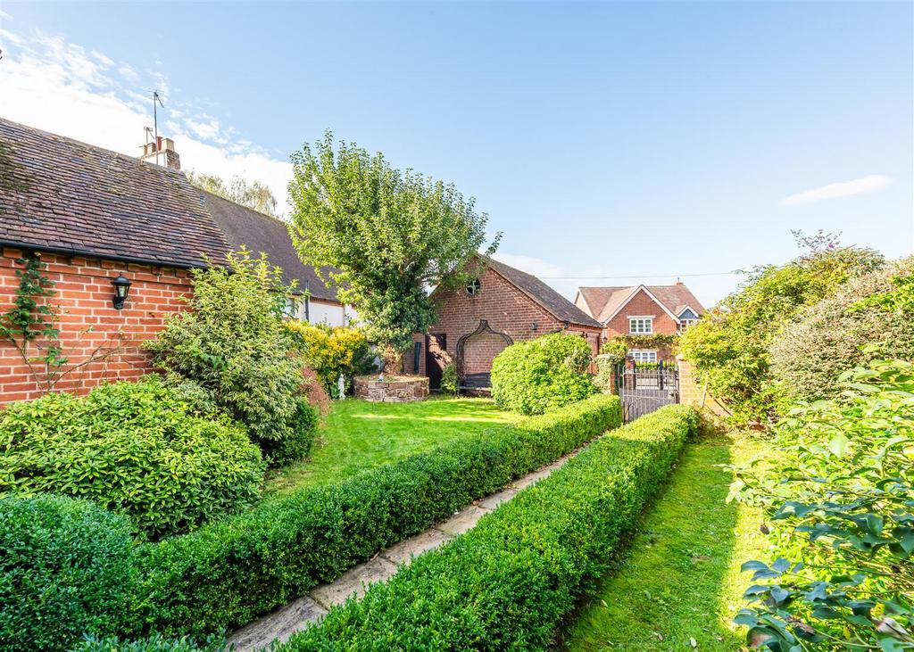Apple Tree Cottage-02.jpg