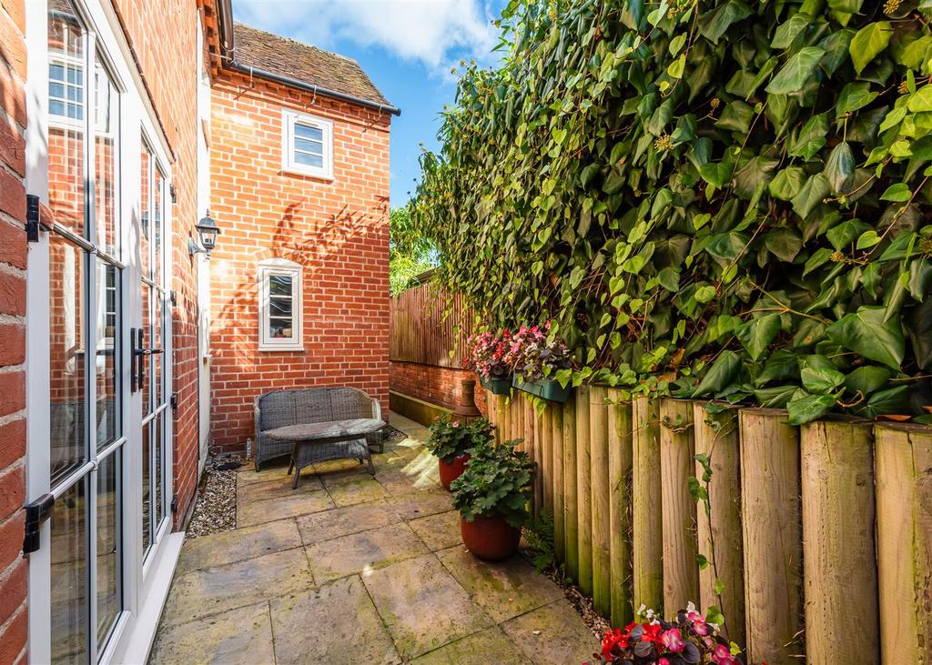 Apple Tree Cottage-01.jpg