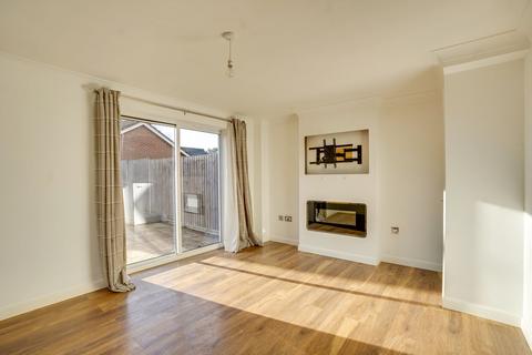 3 bedroom end of terrace house for sale, Acorn Way, Bury St. Edmunds IP28