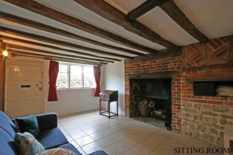 3 bedroom semi-detached house to rent, High Street, Yalding ME18