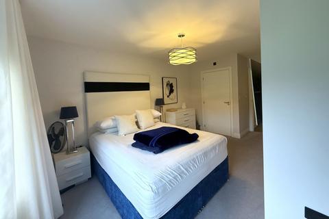 2 bedroom apartment to rent, Chertsey, Surrey, KT16