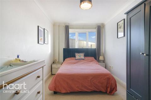 2 bedroom flat for sale, Anerley Station Road, London