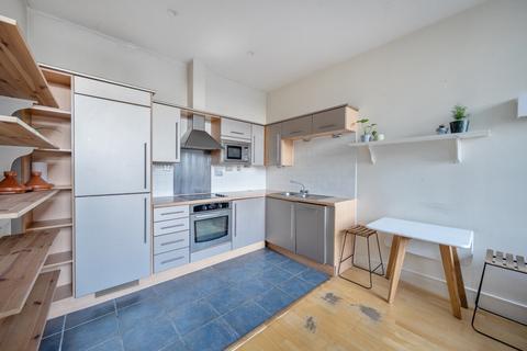 1 bedroom flat for sale, Peckham Grove, London, SE15