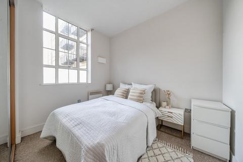 1 bedroom flat for sale, Peckham Grove, Peckham, London, SE15