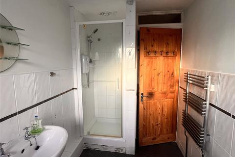 3 bedroom terraced house to rent, New Park Road, Castlefields, Shrewsbury, Shropshire, SY1