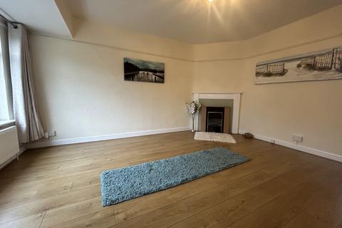 3 bedroom end of terrace house to rent, Eastwood Crescent, Bristol BS4