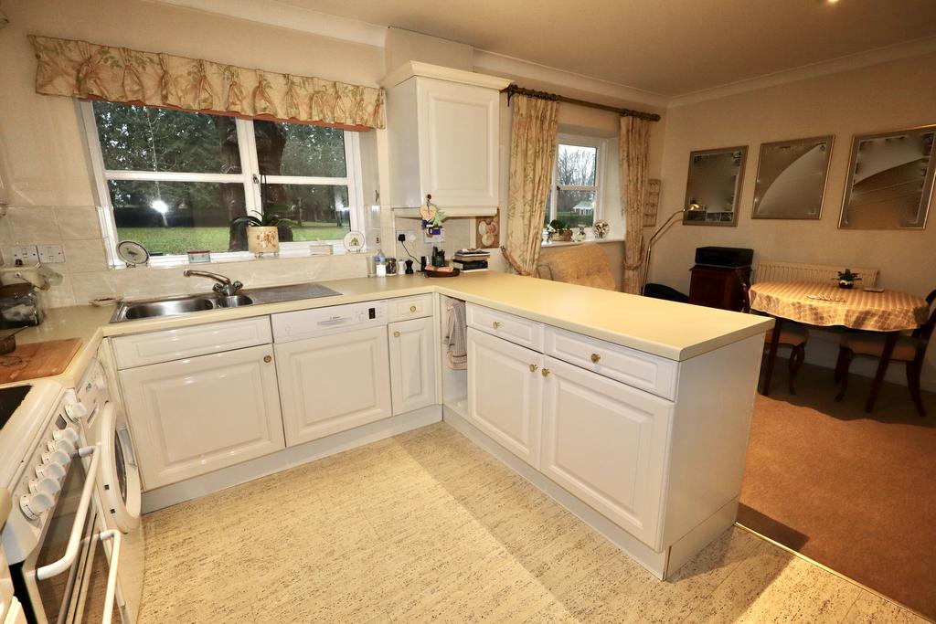 Kitchen / dining room