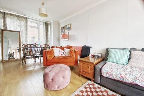 2 bedroom flat for sale, Dobson Close, Swiss Cottage