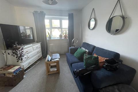 undefined, 12 Daniel Court, Stamford