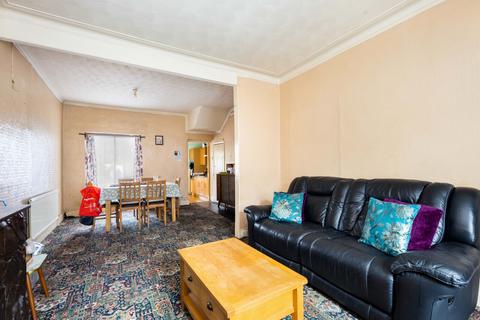 3 bedroom end of terrace house for sale, Ruckholt Road, London, E10