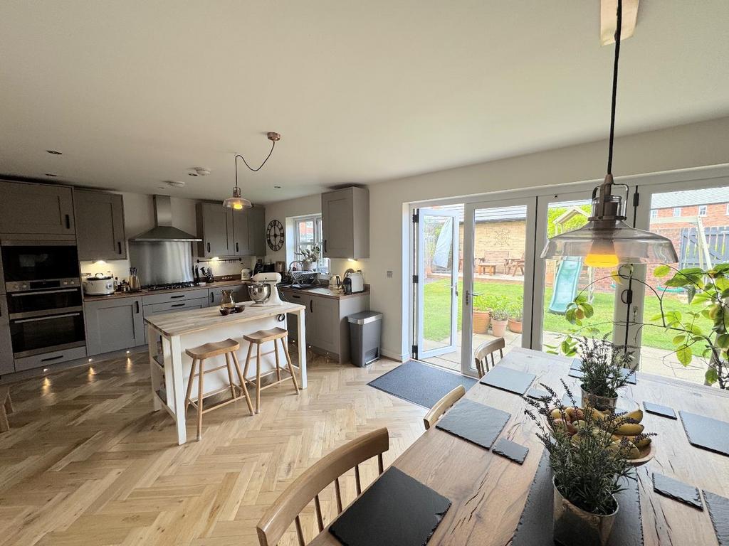 Open plan dining kitchen