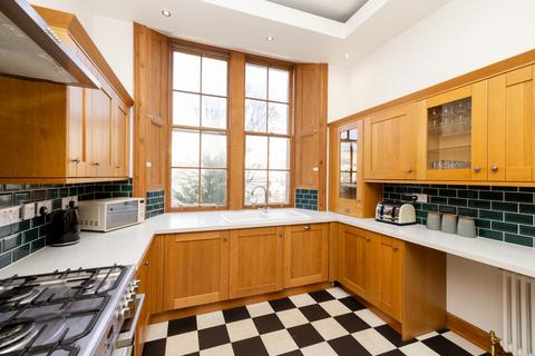 undefined, Lutton Place, Edinburgh EH8