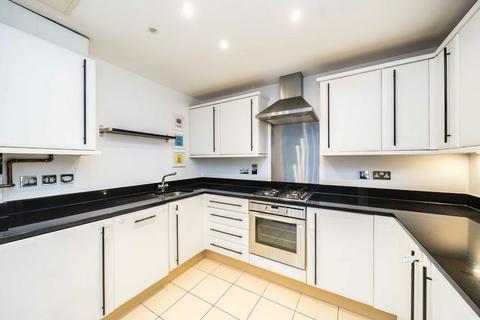 2 bedroom flat to rent, Butler Farm Close, Richmond TW10