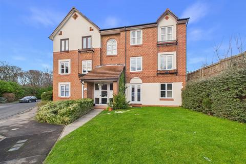 2 bedroom apartment to rent, Hazeldene Court, Tynemouth