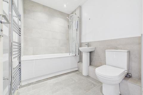 2 bedroom apartment to rent, Hazeldene Court, Tynemouth