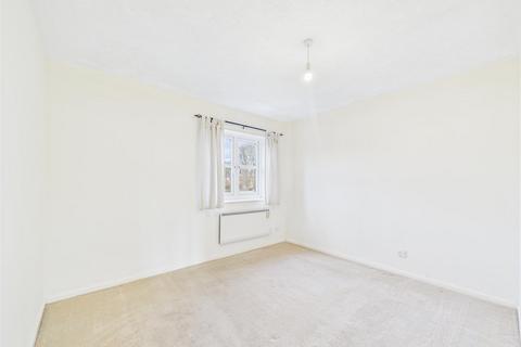 2 bedroom apartment to rent, Hazeldene Court, Tynemouth
