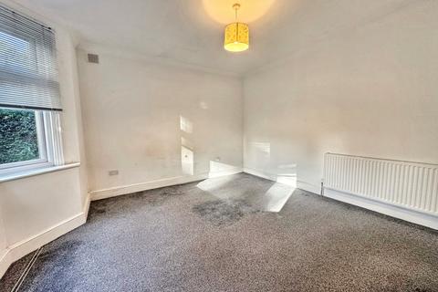 2 bedroom flat for sale, Queens Park Avenue