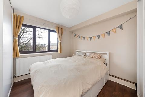 1 bedroom flat to rent, Charlton Church Lane, SE7