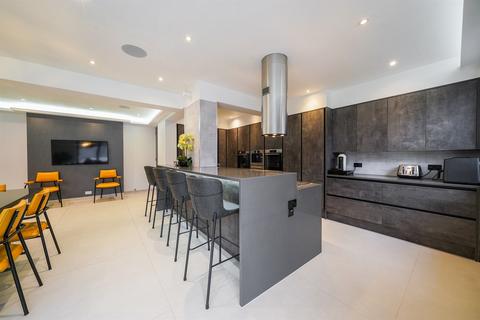 undefined, Ashley Lane, Hendon NW4