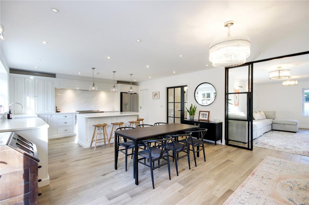 Kitchen/Dining Rm