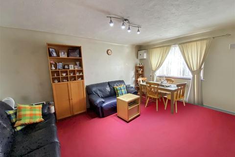 1 bedroom flat to rent, Boltons Lane, Harlington