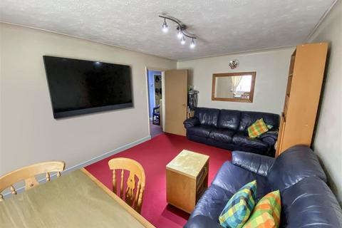 1 bedroom flat to rent, Boltons Lane, Harlington