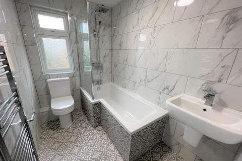 4 bedroom house to rent, West Park Road, Roundhay, Leeds