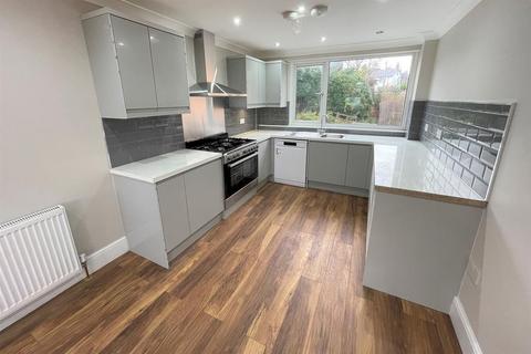 4 bedroom house to rent, West Park Road, Roundhay, Leeds