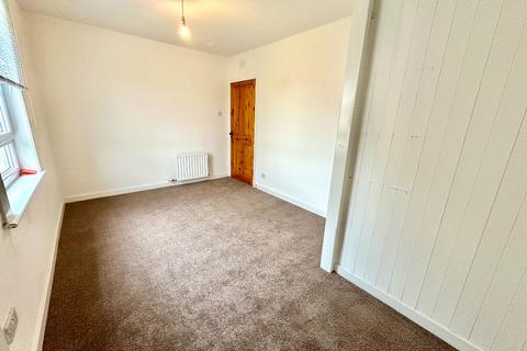2 bedroom flat to rent, William Street, Johnstone, Renfrewshire, PA5
