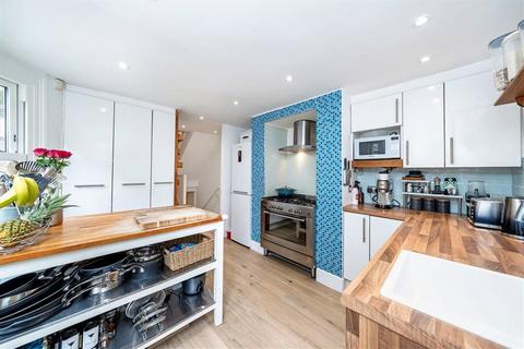 3 bedroom flat for sale, Humber Road, London SE3