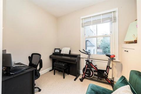 3 bedroom flat for sale, Humber Road, London SE3