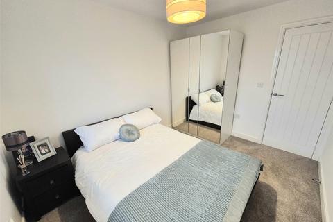 3 bedroom semi-detached house for sale, Husselbee Crescent, Lawley Bank, Telford, Shropshire, TF4