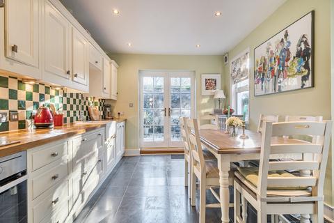 4 bedroom terraced house for sale, Chevening Road, London