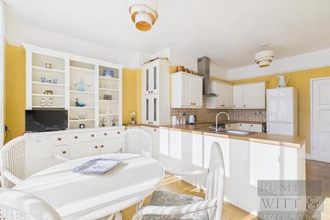 2 bedroom apartment for sale, Sedlescombe Road South, St. Leonards-On-Sea