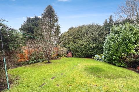 undefined, First Avenue, Dursley