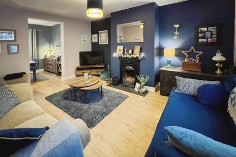 undefined, First Avenue, Dursley